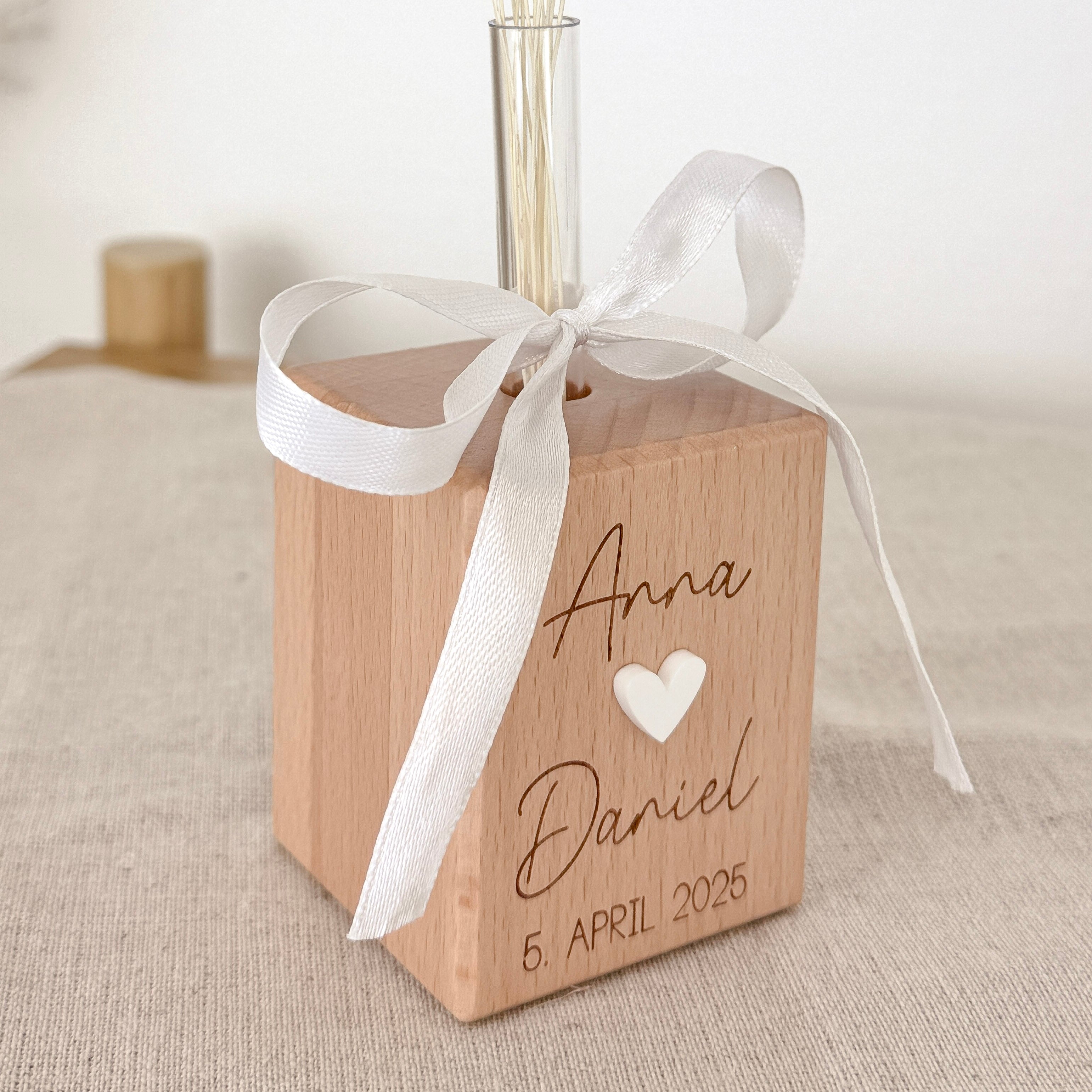 Holzvase mit Schleife · Hochzeit