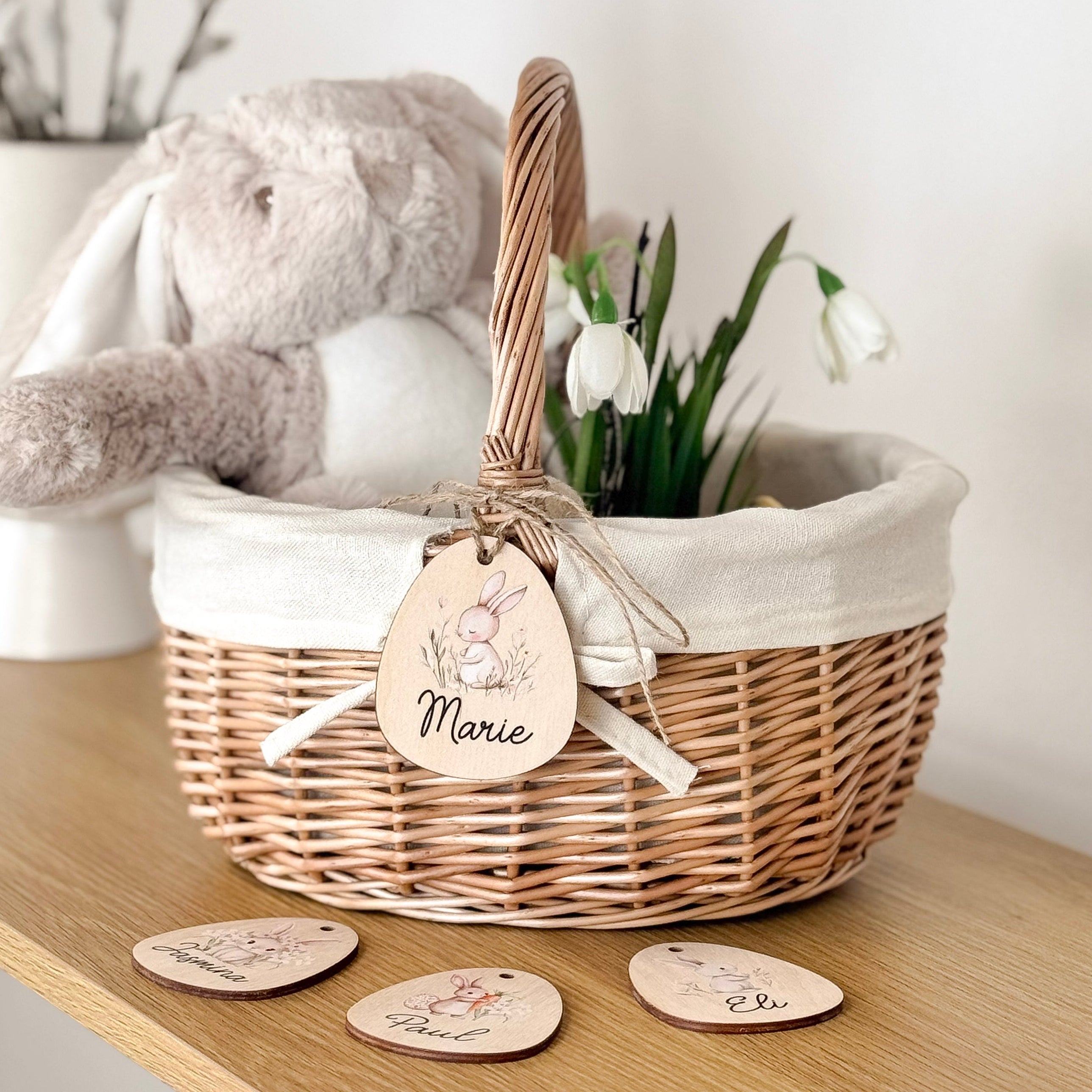 Osterkörbchen mit Osterei-Anhänger Holz · Wunschname
