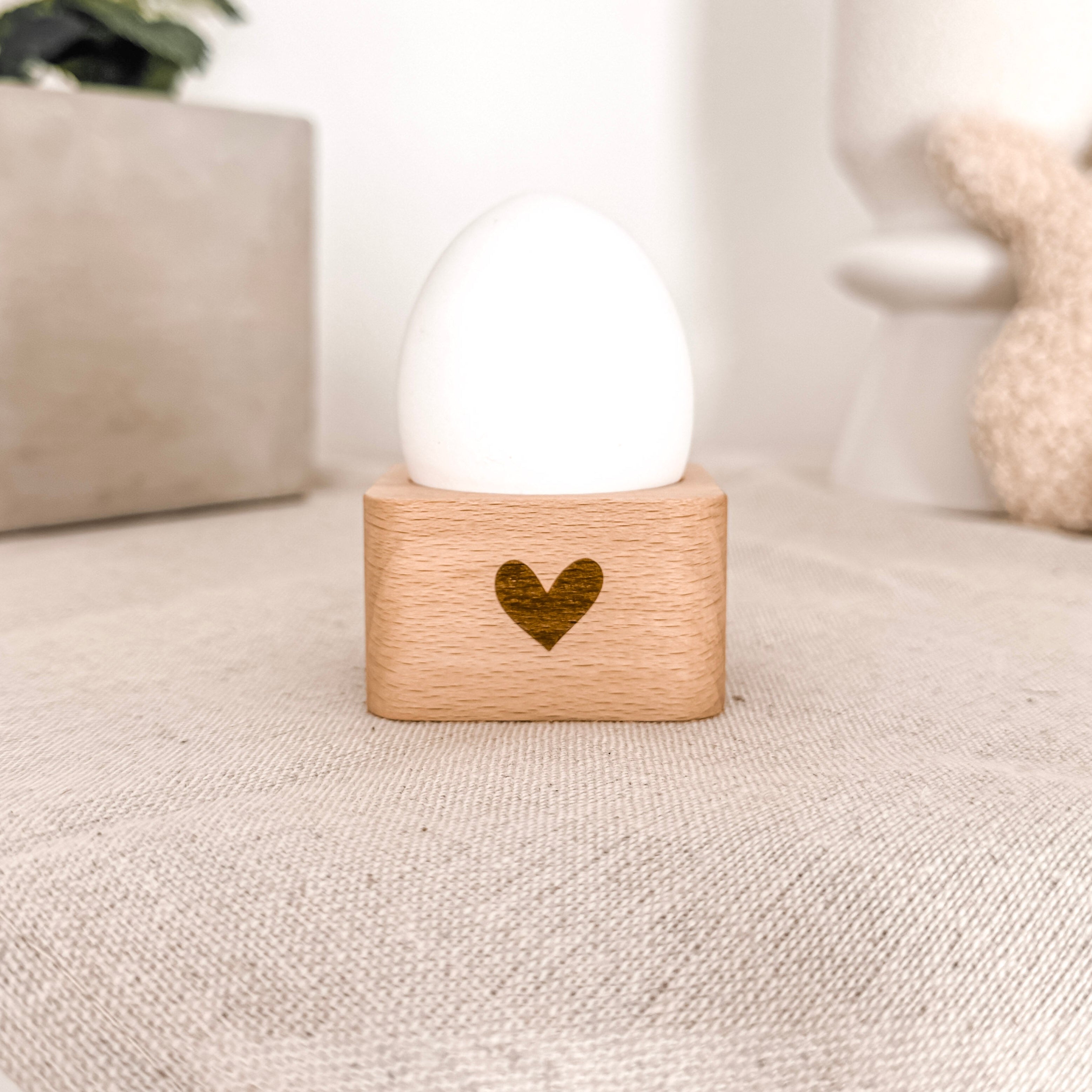 Eierhalter & Serviettenhalter aus Holz (2 in 1)