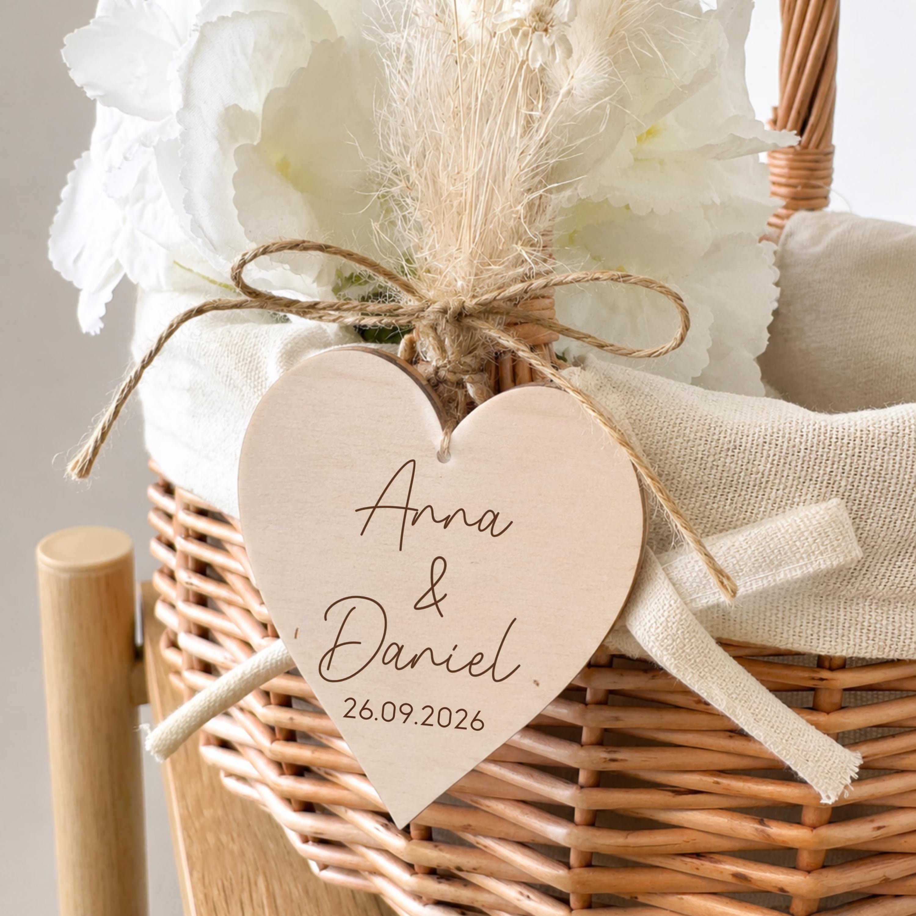 Körbchen mit Anhänger · Hochzeit, Namen & Datum