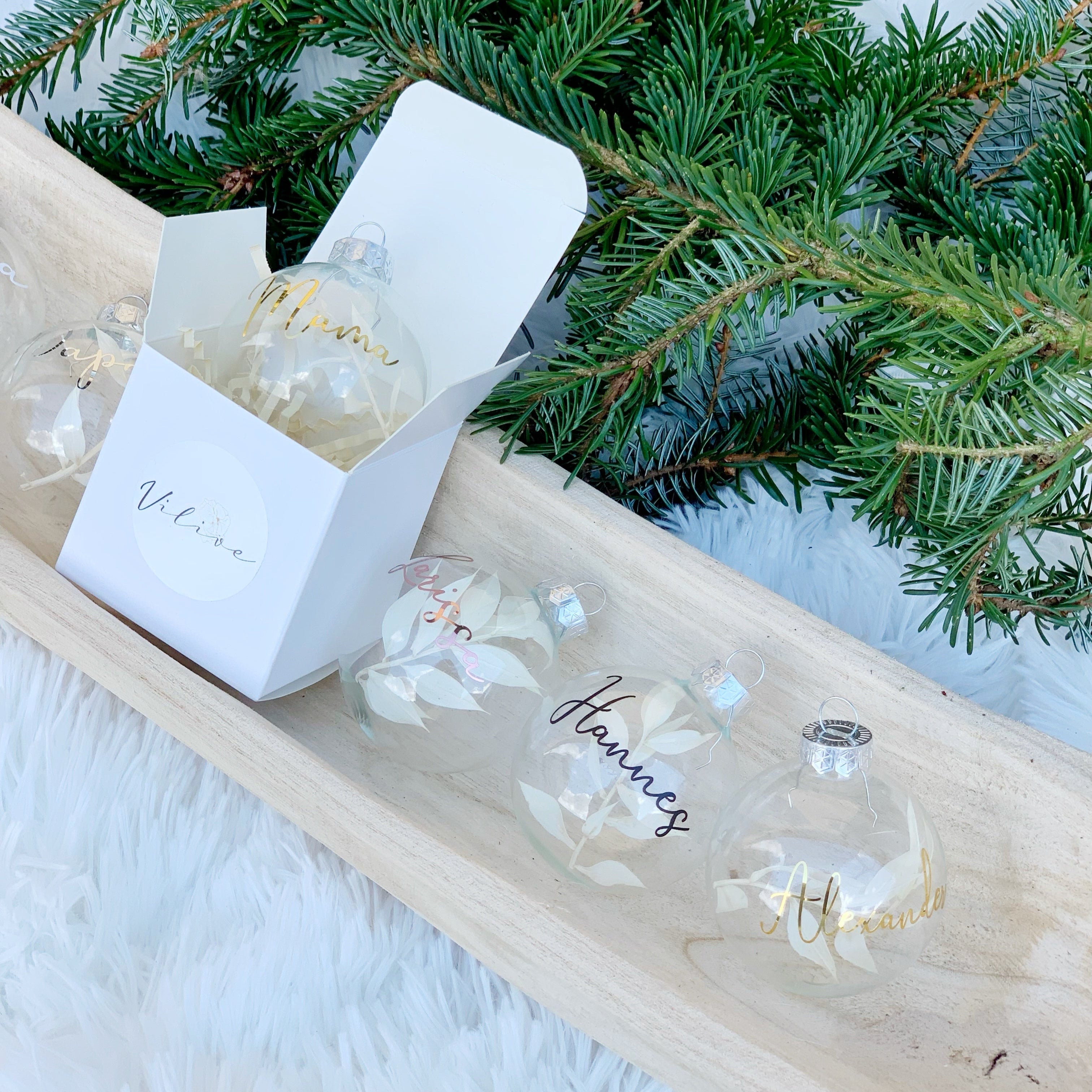 Weihnachtskugel mit Trockenblumen | Personalisiert