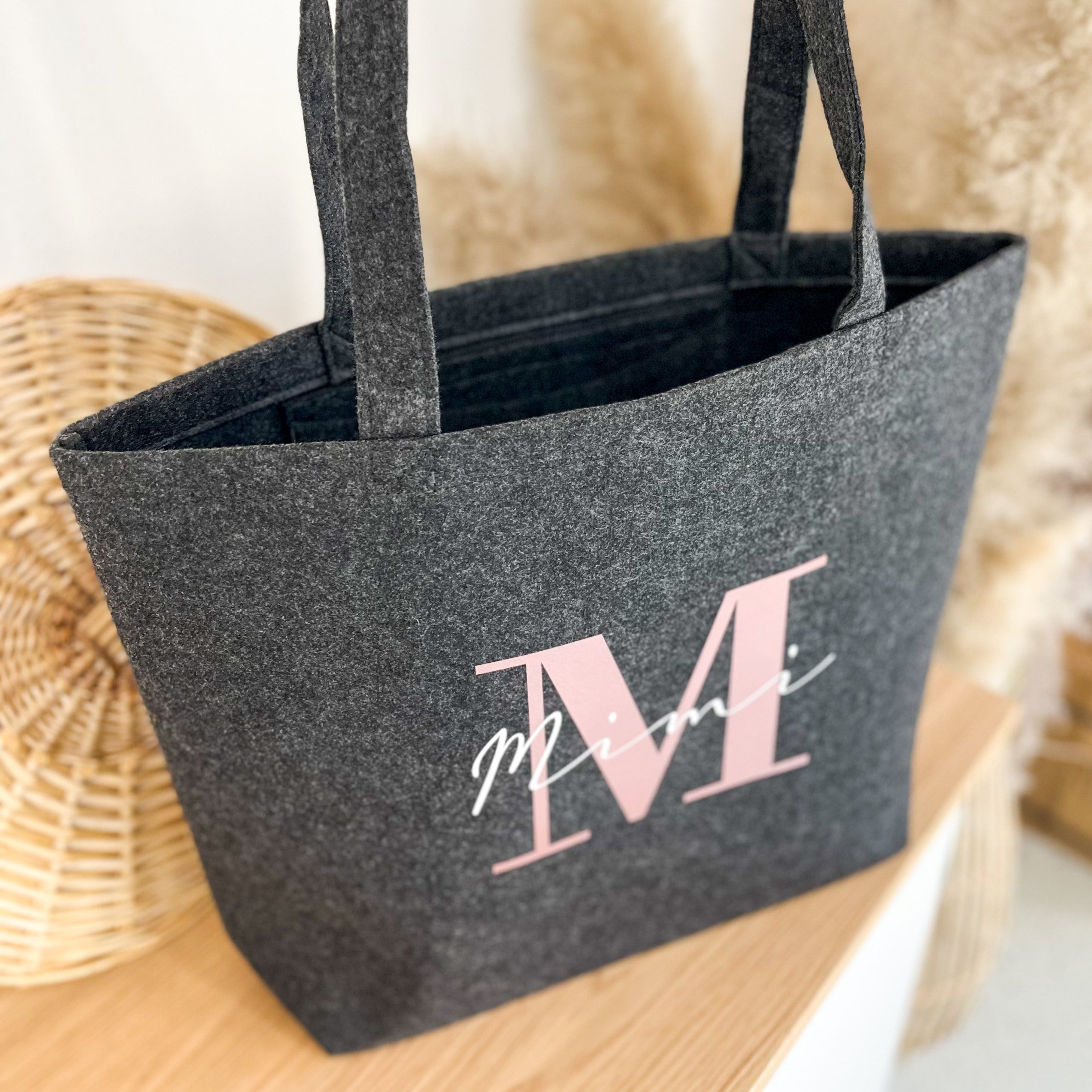 Filztasche mit Initial und Name