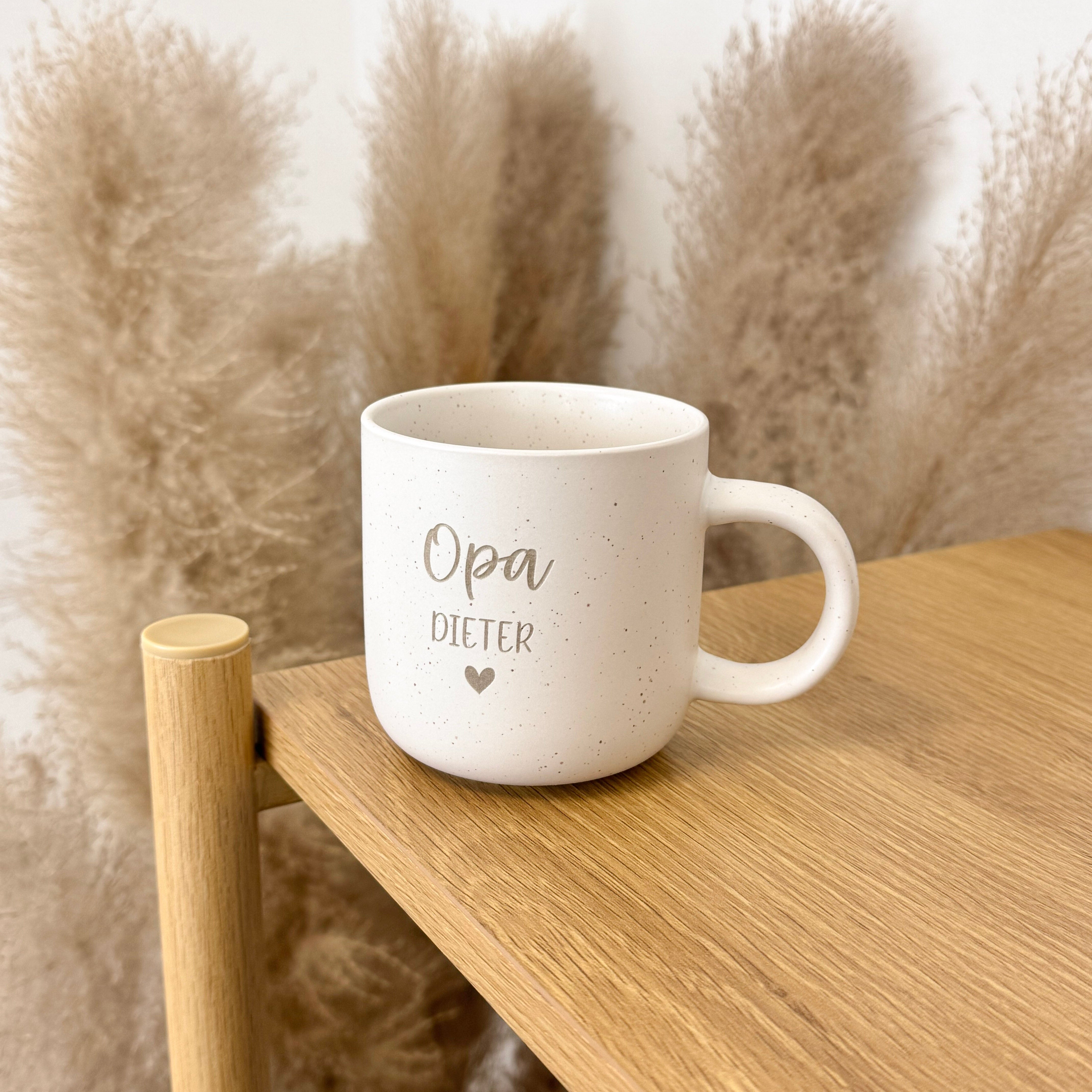 Tasse · Mama / Papa / Oma / Opa + Name (weiß)