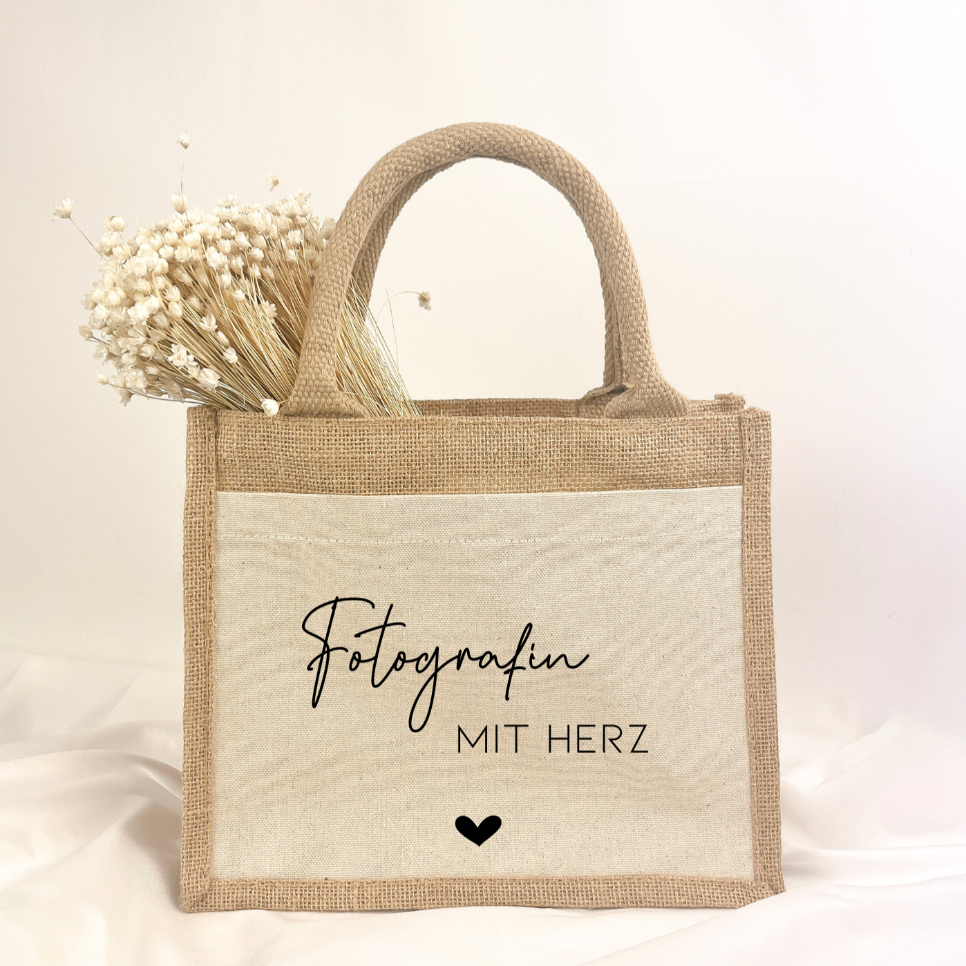 Jutetasche mit Herz