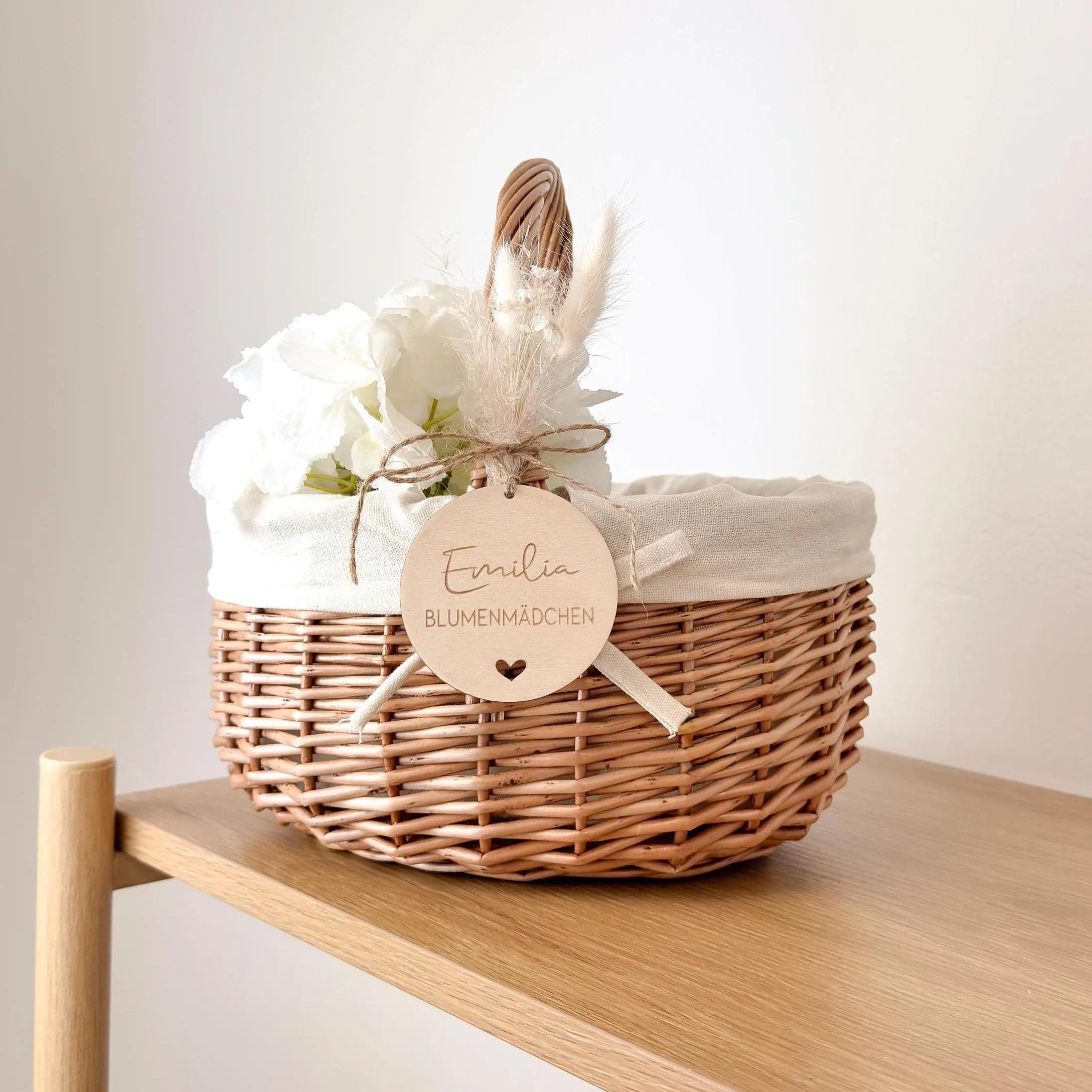 Blumenmädchen Körbchen mit Anhänger · Wunschname