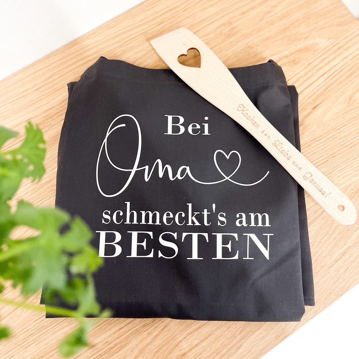 Schürze Oma